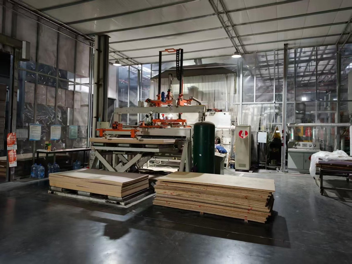 Panel production line from the Huiqiao factory material library